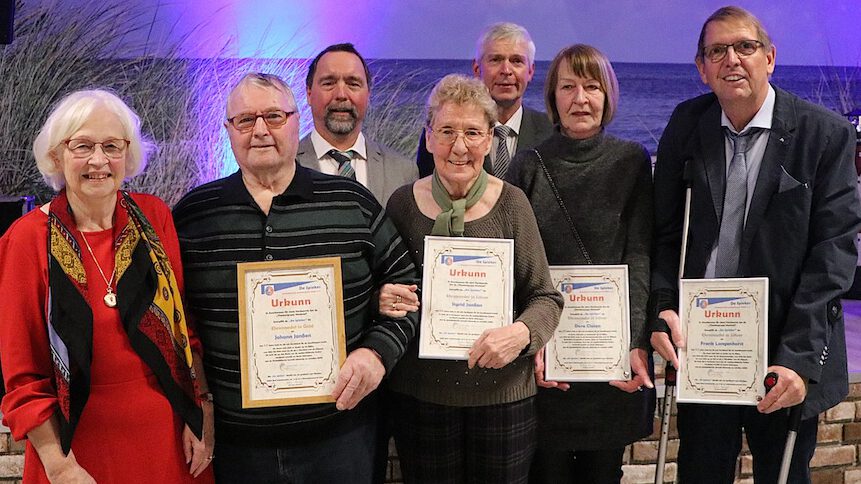 Ehrung bei der Theatergruppe Hooksiel