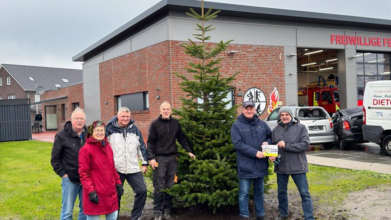 Tane am Feuerwehrhaus Hooksiel