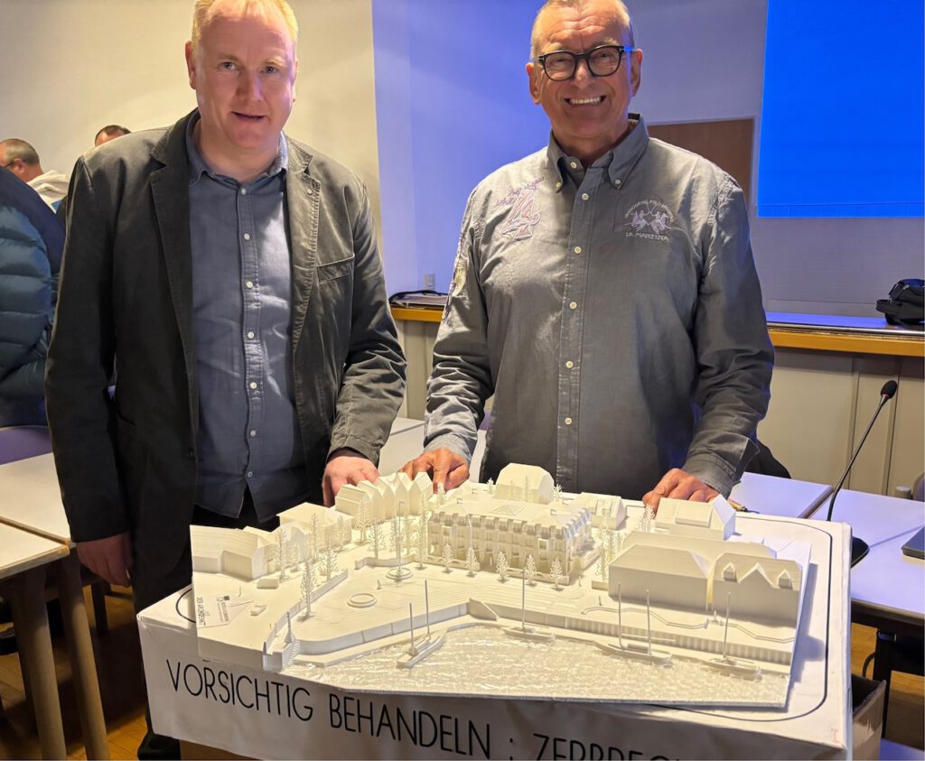 Michael Moos und Architekt Kröhnhoff