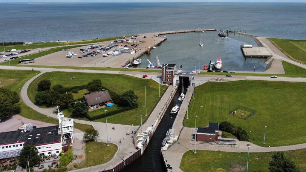 Schleuse Hooksiel Foto NPorts