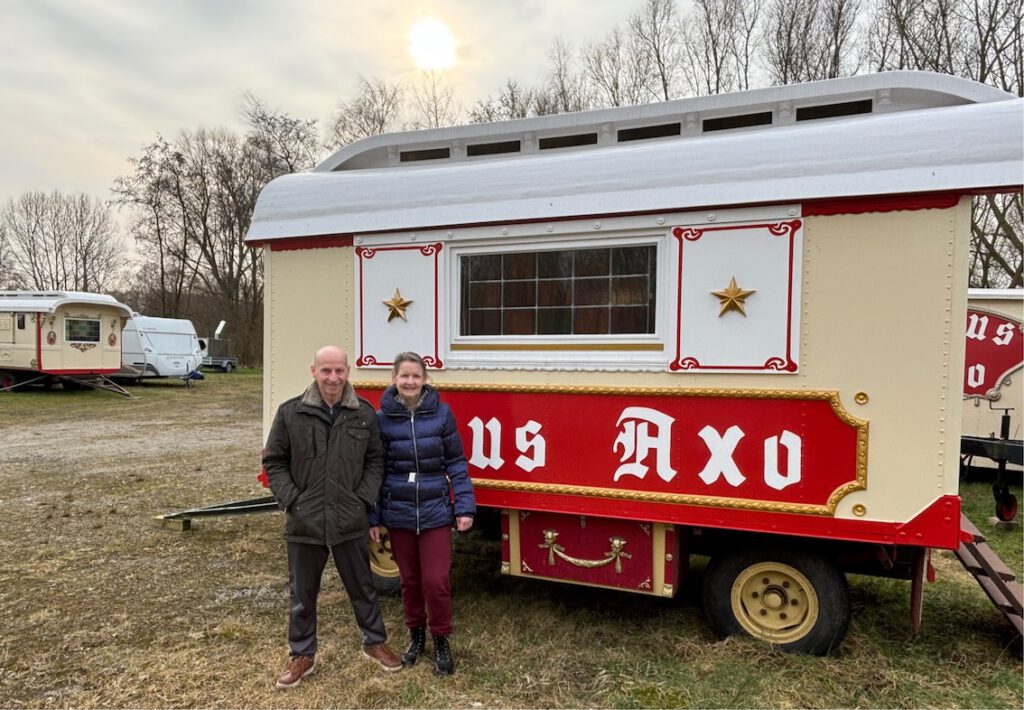 Zirkus Axo im Winterlager in Hooksiel